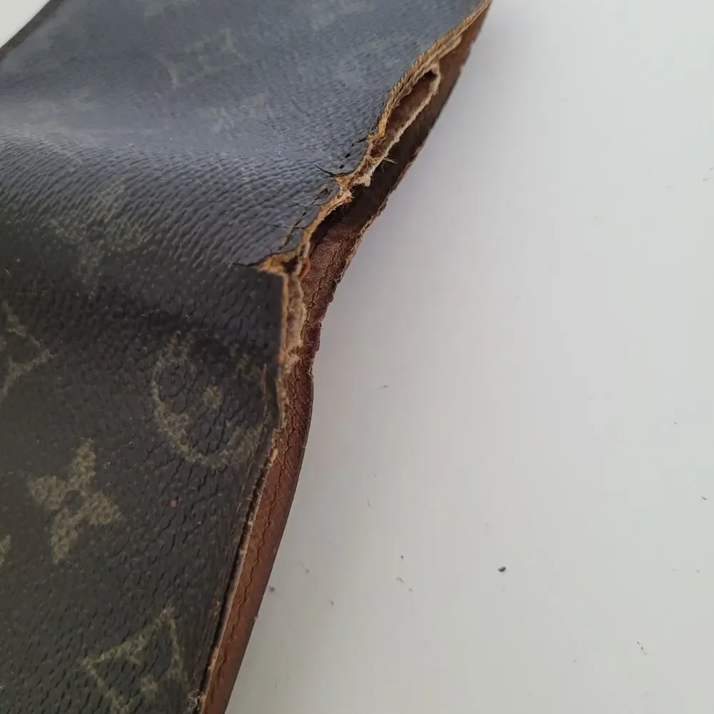 Vintage Louis Vuitton Men's‎ LV Brown Bi-Fold Leather Wallet Monogram Classic